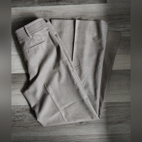 Oscar de la Renta Tan Trousers - Picture 7 of 13